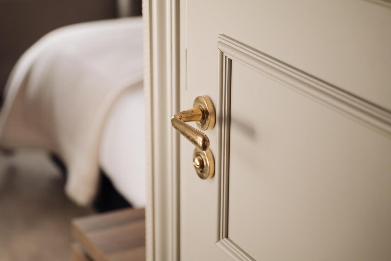 אמסטרדם Hotel 717 מראה חיצוני תמונה A door handle
